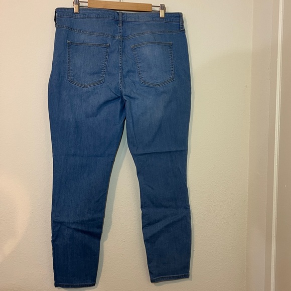 Target High Rise Skinny Universal Thread 18/34R - Picture 4 of 8